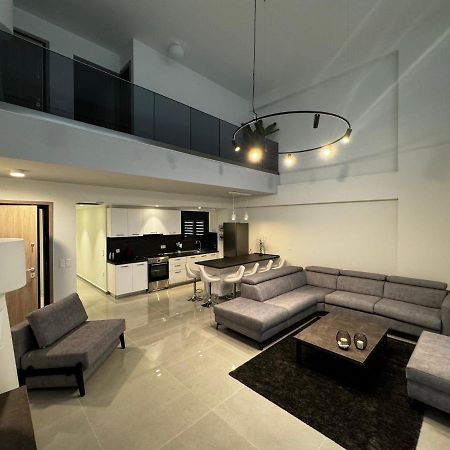 Icon Urban Living Trikala Bed & Breakfast Exterior photo