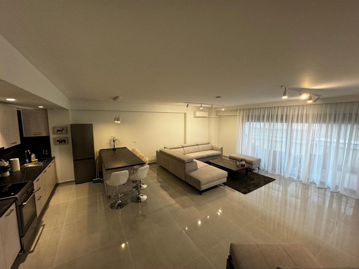 Icon Urban Living Trikala Bed & Breakfast Exterior photo