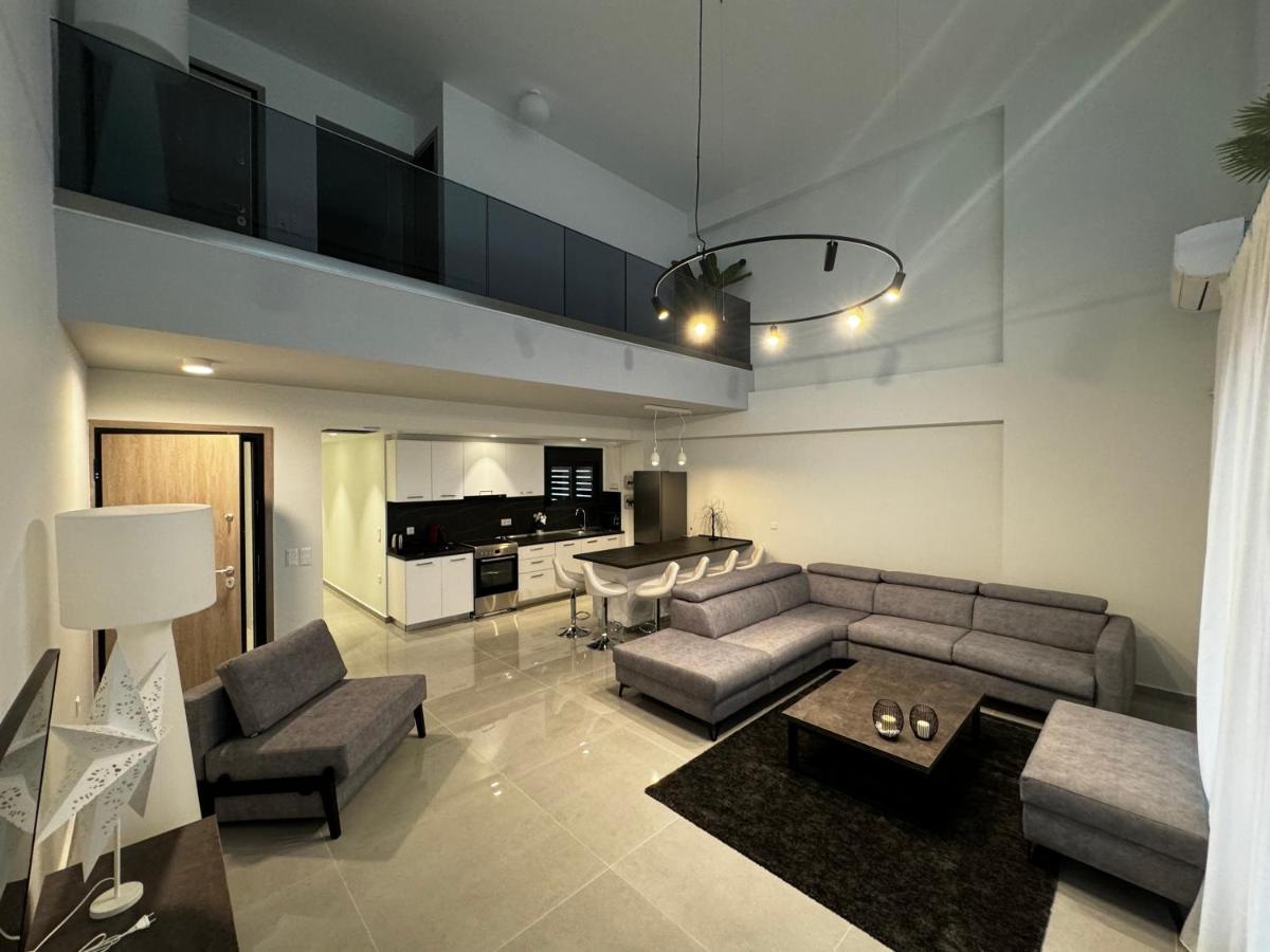 Icon Urban Living Trikala Bed & Breakfast Exterior photo