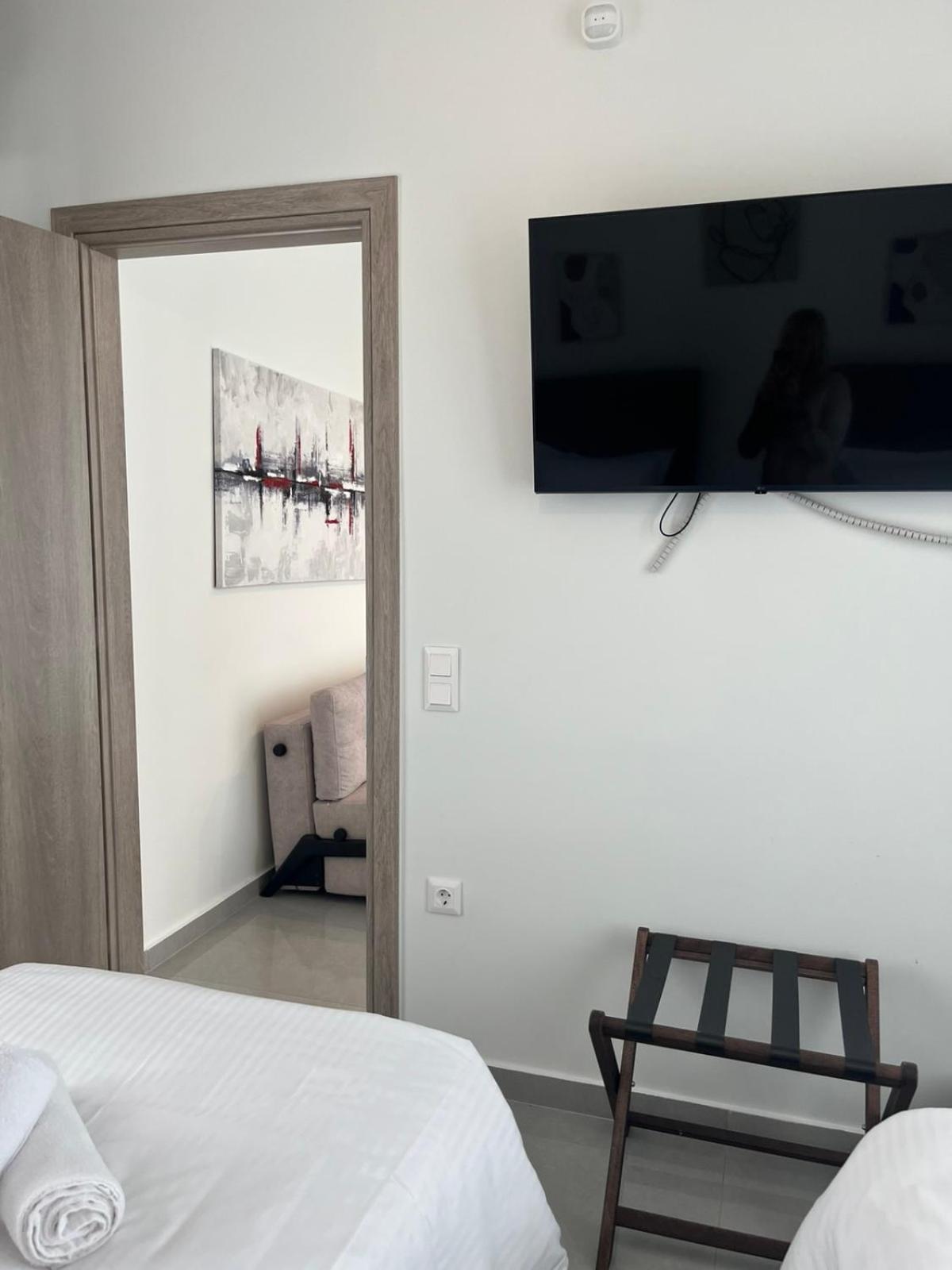 Icon Urban Living Trikala Bed & Breakfast Exterior photo